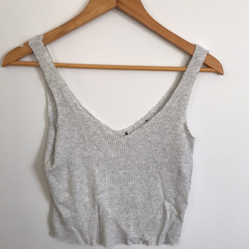 🌻Ribbed distress crop top